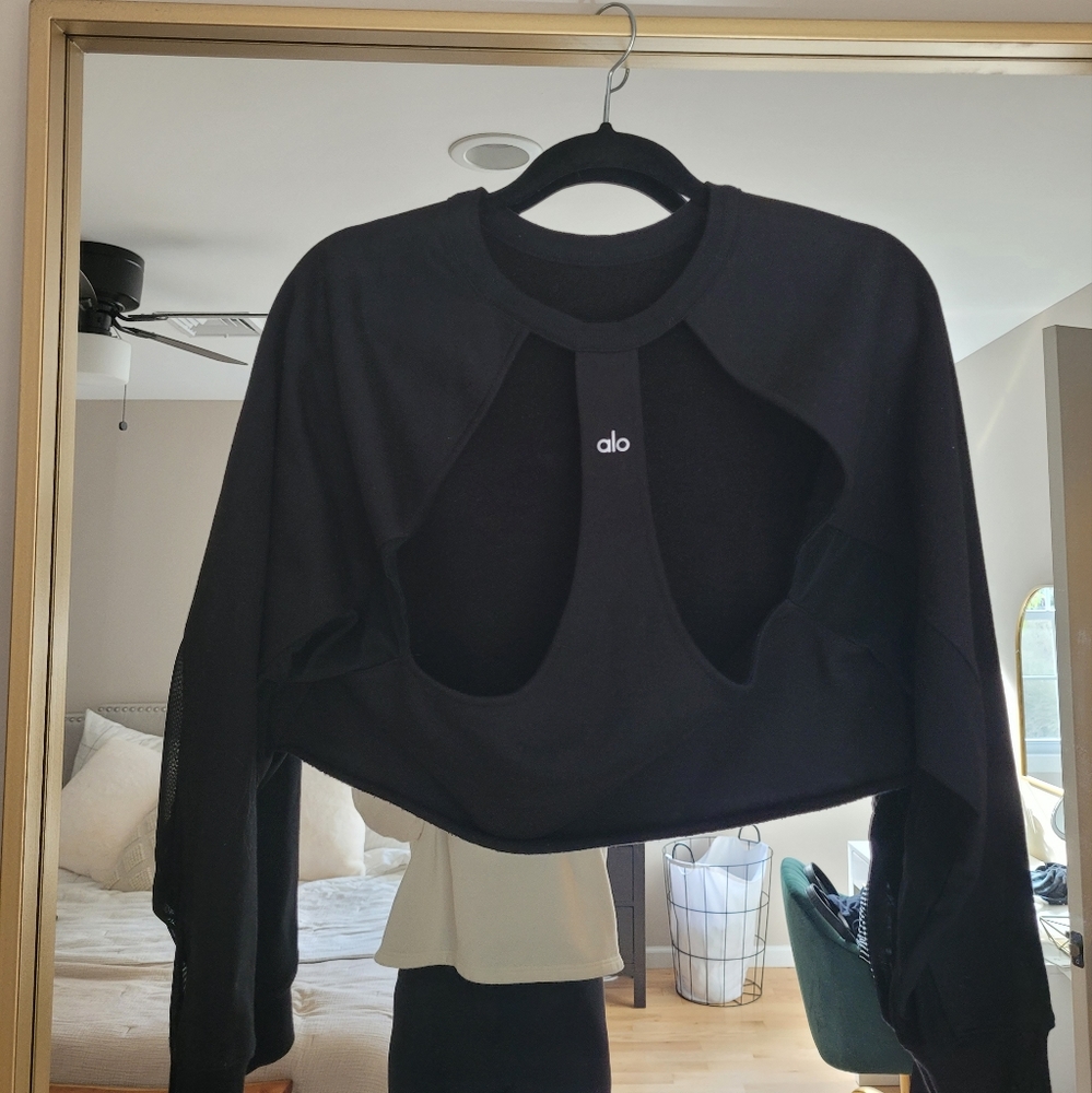 Alo Black Cropped Pullover